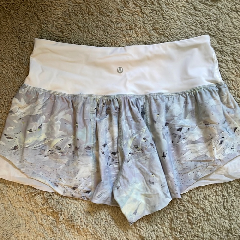 Lulu lemon shorts size 6